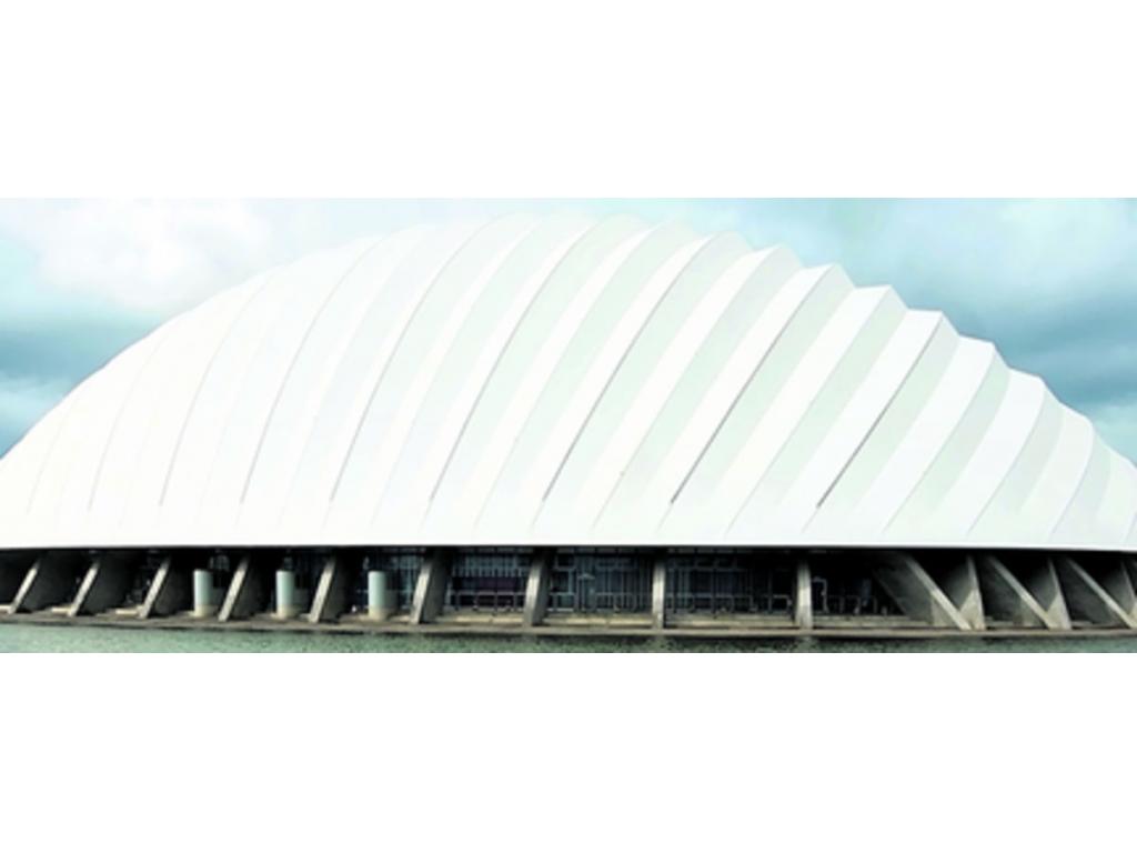 1. A la izquierda, el Domo de Odate, en Akita, Japón. 2. En el centro, el Mikimoto Ginza 2 un edificio compuesto por un prisma perforado con ventanas irregulares. 3. A la derecha, el Museo de Arquitectura, en Japón.()