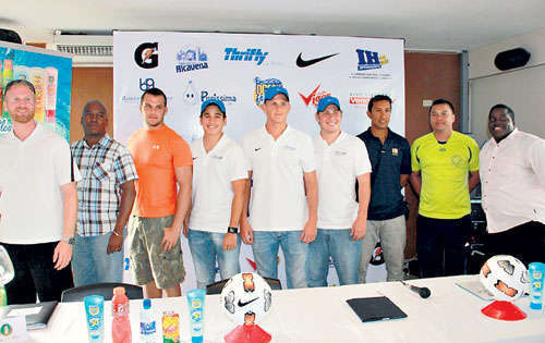 <p>Directores. Representantes de los colegios participantes.</p>