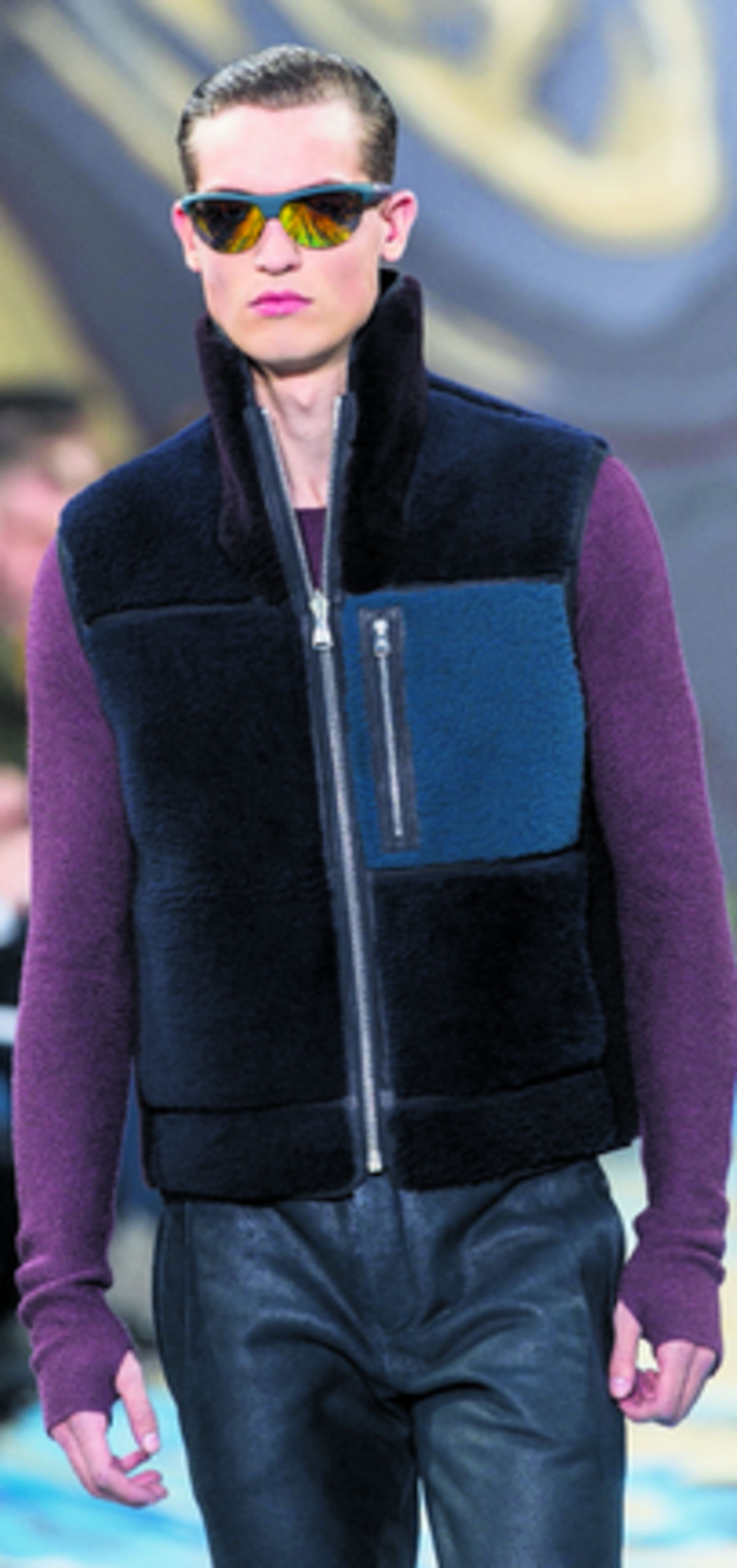 Sello. Las parkas son de patrones de diferentes colores, como el marino y el burdeos, y los chaquetones de zalea para que conserve la lana y cremallera.