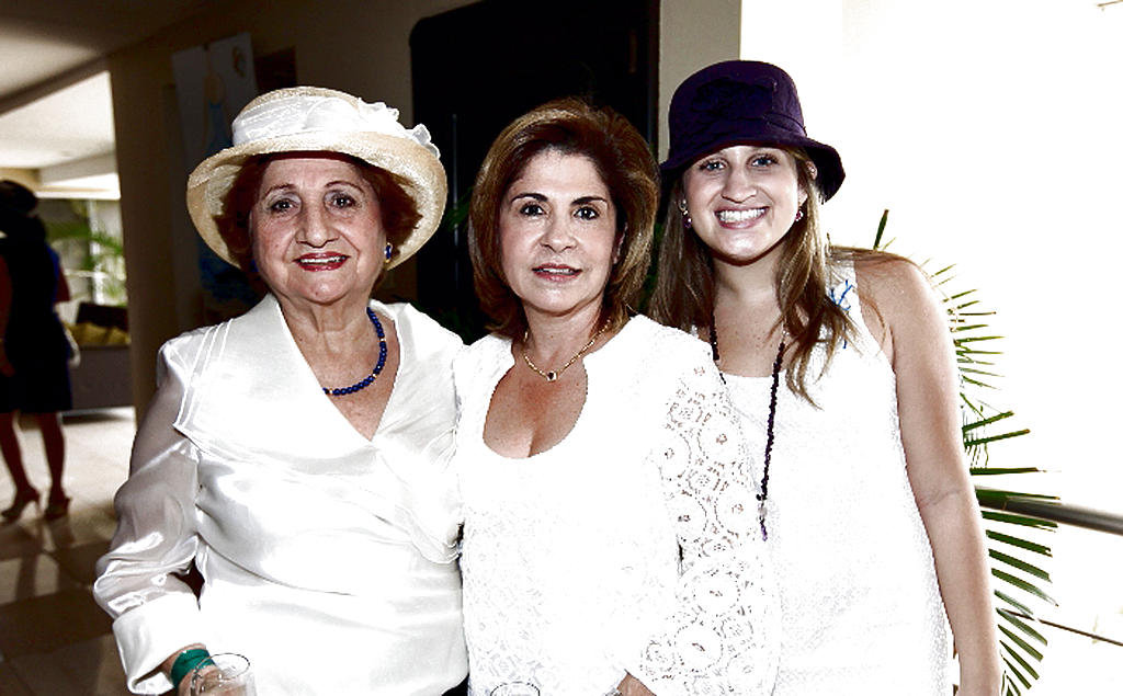 Yolanda de Adames, Grisel de Gómez y Andrea Restrepo.()