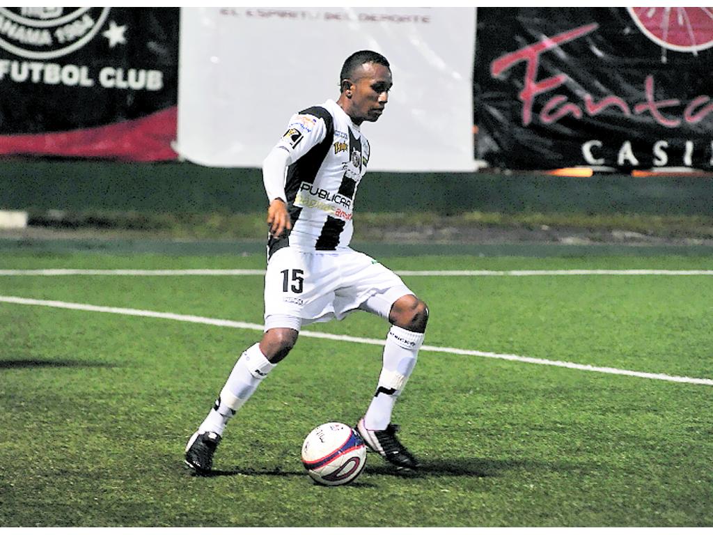 Jugador. Marcos Sánchez fue titular por el Tauro FC.(Archivo)
