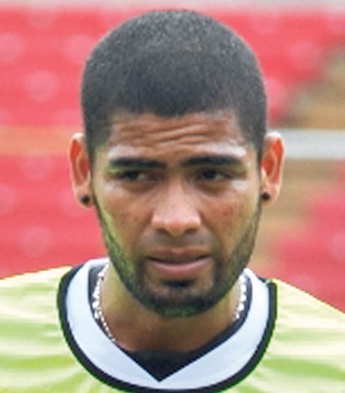 <p> este futbolista tiene mucha experiencia jugando este tipo de torneos. el recuerdo más lindo que dejó fue aquel penalti ante sudáfrica en la copa oro del 2005.</p>