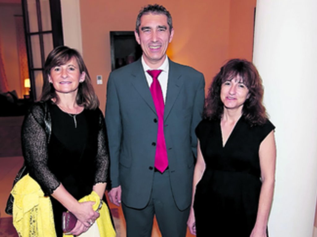 2. Rosario Cacero, Antonio Santacruz y Ana Pérez.