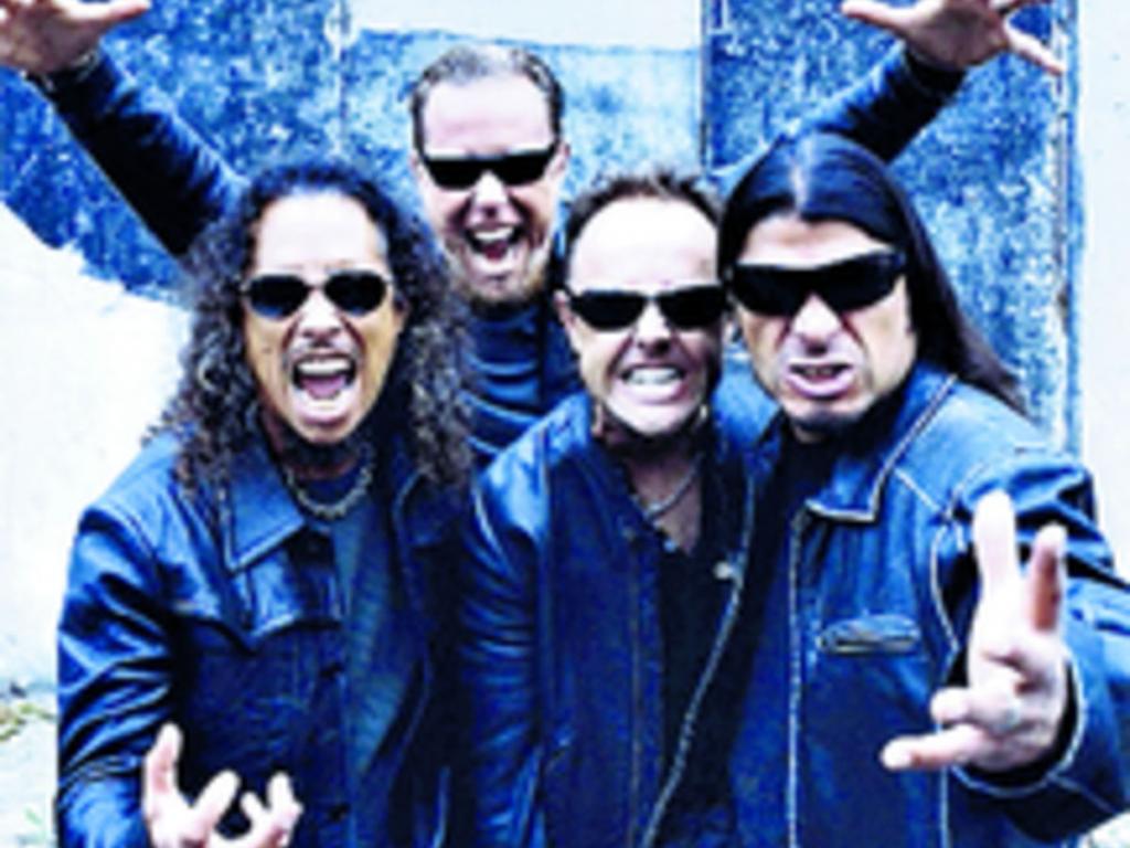 El joven está en el ojo del huracán de los seguidores de la agrupación de rock, Metallica, que se sintieron aludidos tras un video que Bieber publicó en YouTube. En las imágenes, se observa al chico simulando tocar una guitarra mientras da las tonadas de