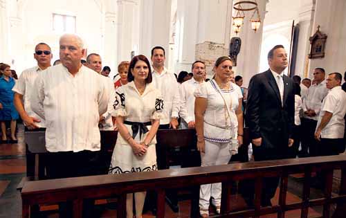 <p>Te Deum. El presidente de la República, Ricardo Martinelli, evitó cruzar mirada con su vicepresidente Juan Carlos Varela.</p>