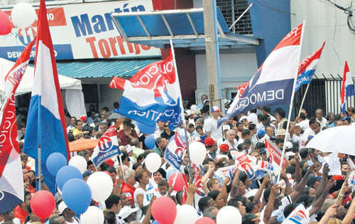 <p>Cantidad. El PRD es el que tiene más precandidatos.</p>