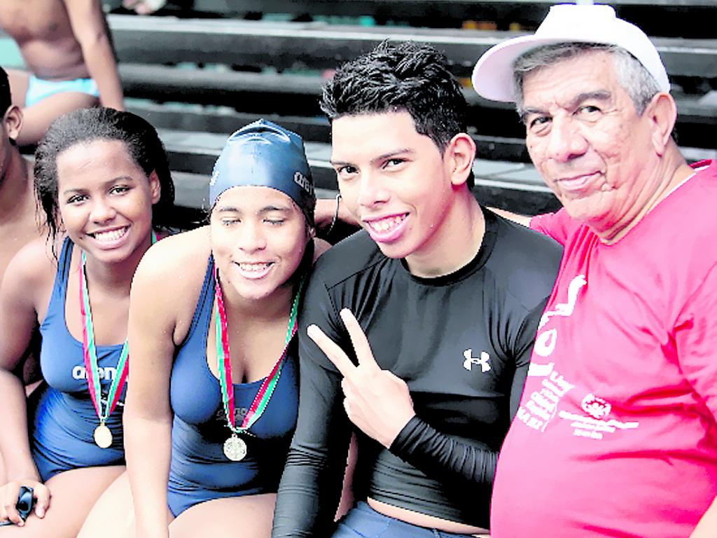 Alegría. Todos celebran al final.(Anayansi Gamez)