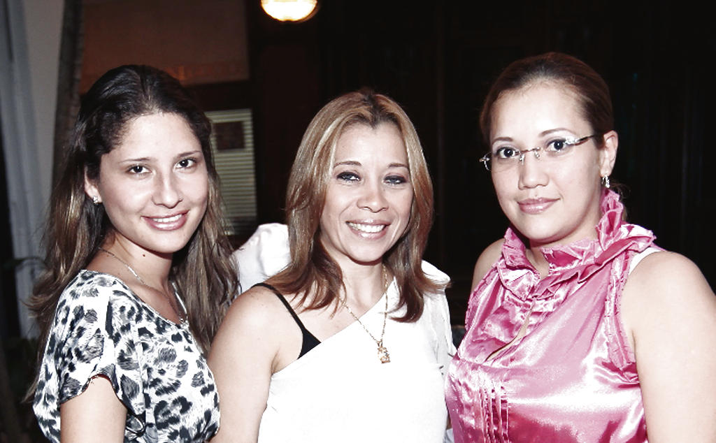 Lastenia Rangel, Ruby Rangel y Liz de Rangel.()