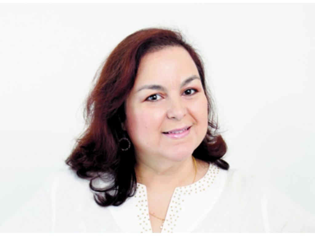 Se dio a conocer cuando desde temprana edad grabó Niños de la calle, Pienso solamente en ti y Una vez a la semana, con el sello CBS. Interpreta a la Abuela Claudia.