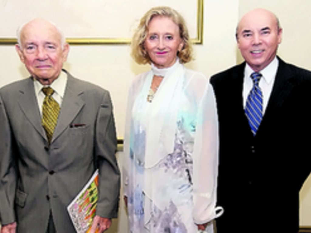 2. Juan Luis Correa, Helene Breebaart y Arnoldo Higuero.