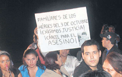 <p>Protestas. Familares de víctimas del régimen militar piden justicia.</p>