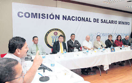 <p></p><p>Negociación. La Mesa de Salario Mínimo se reunió desde junio de este año.</p>