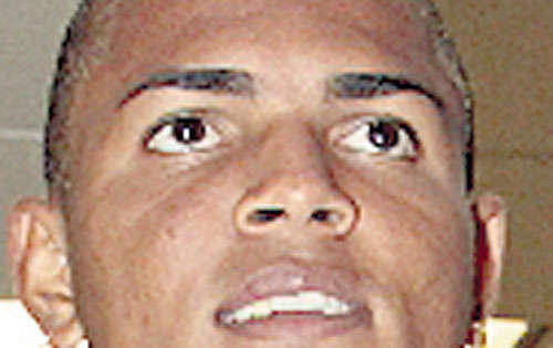 <p>Cuando me entrenaba con el Árabe, sentía ya las piedras de la cancha sintética. Este es un club grande en Panamá y tiene que tener una buena cancha..</p>