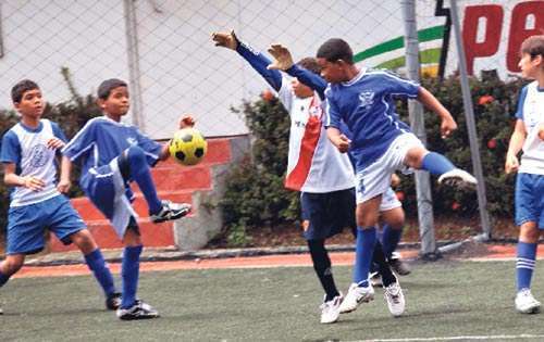 <p>Destreza. Los goles y jugadas no se hicieron esperar.</p>