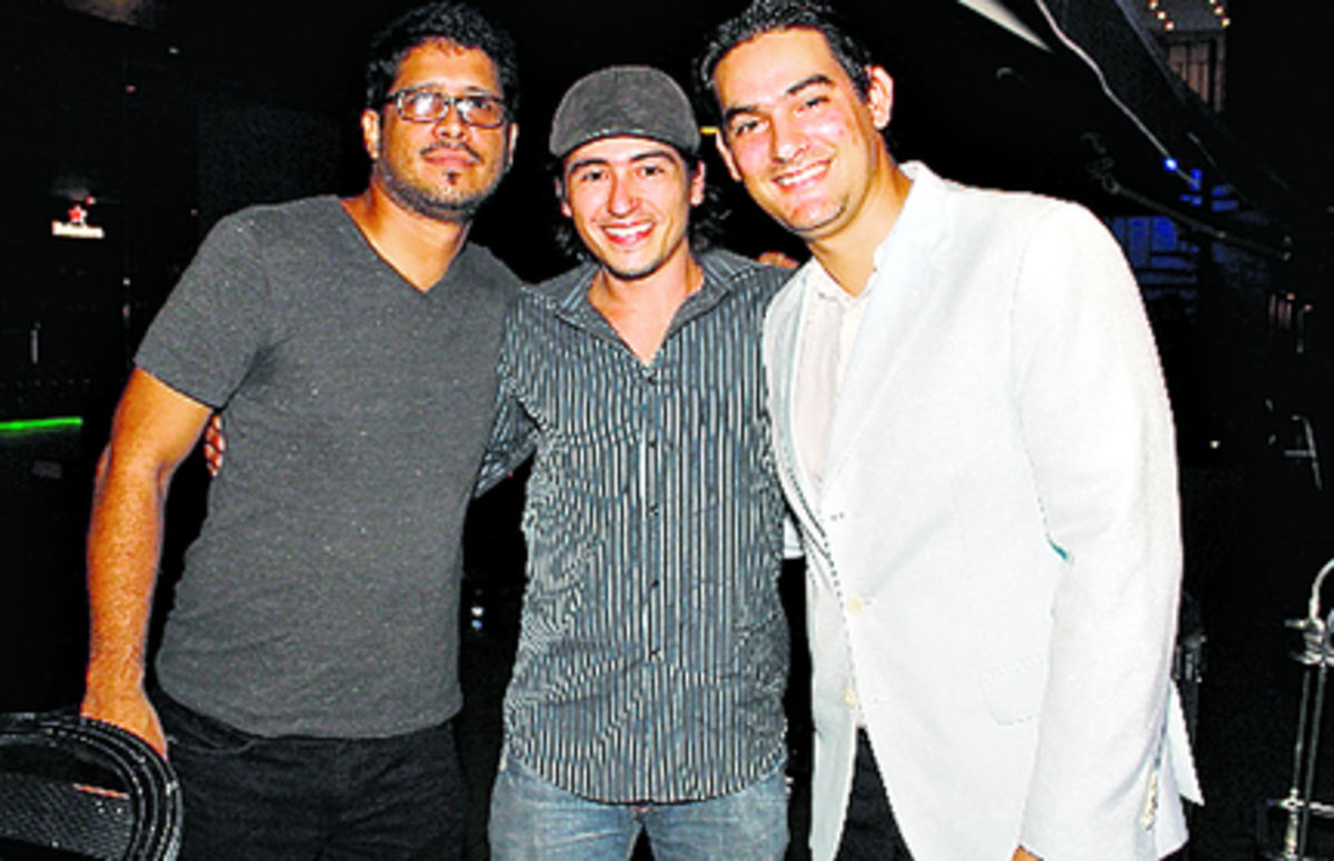 2. David Saucedo, Christian Quiroga y Amílcar Rivera.