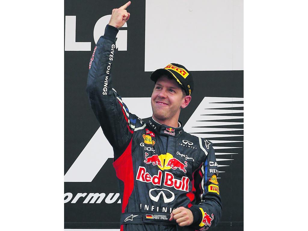 Ganador. Sebastian Vettel saluda al público luego del triunfo en Corea del Sur.(AP)