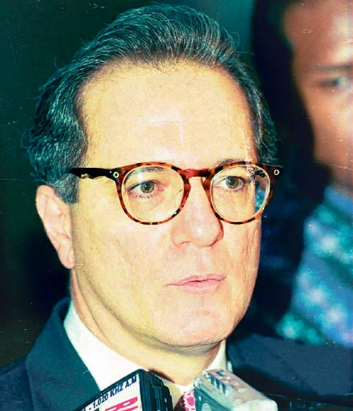<p>Arturo Hoyos</p>