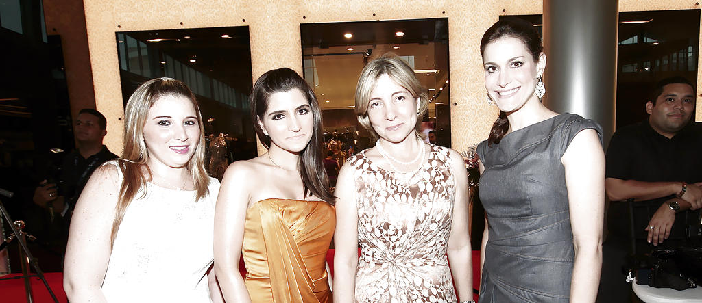 Jessica Calderón, Ana Laura Virzi, Gloria Martinelli de Virzi e Ileana de Kosmas.()