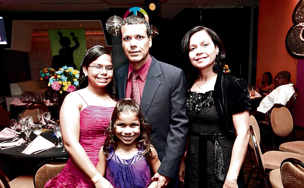 Andrea Collado, Ariadna Collado, Gaspar Collado y Jacqueline de Collado.()