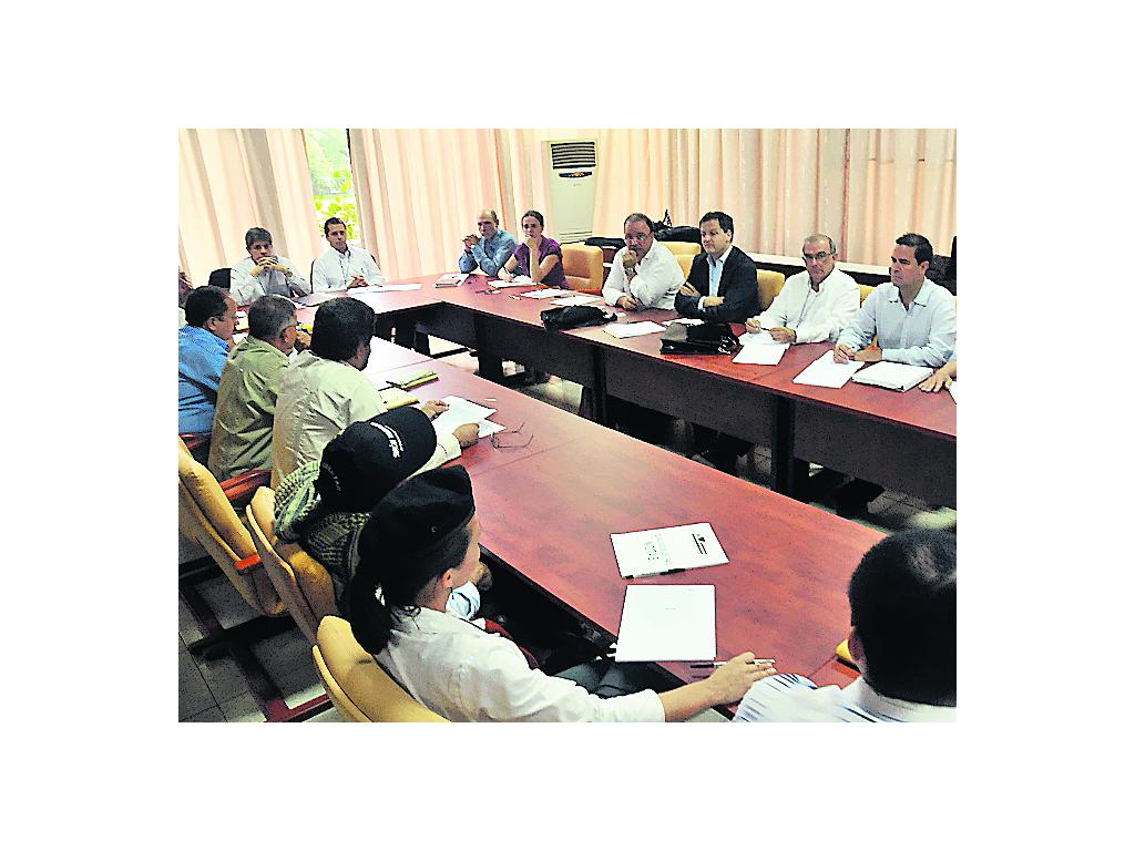 Diálogo. La mesa de conversaciones sigue su curso.(AP)