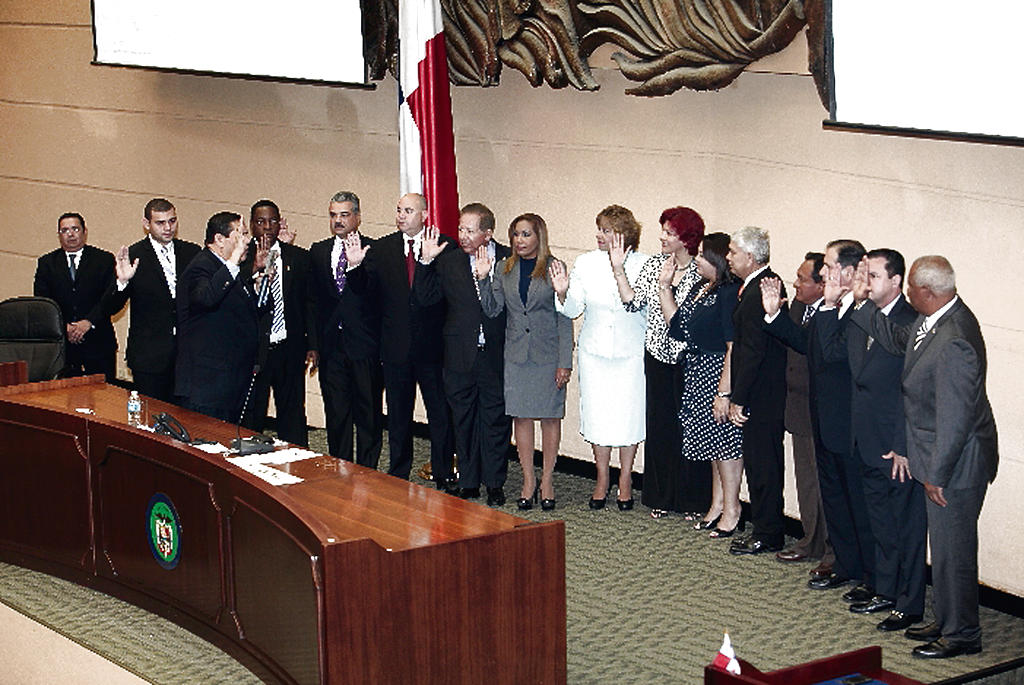 Comisiones. Fueron juramentados sus presidentes. (Noriel Gutiérrez)