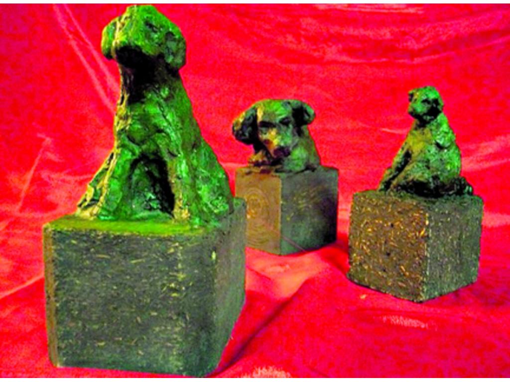 Tres de las esculturas de Carlos Rojas que podrán apreciar.
