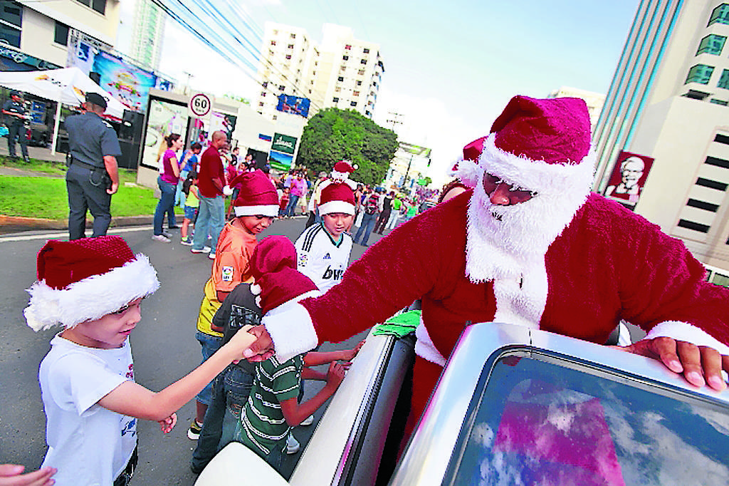 De rojo. El tradicional Santa Claus no podía faltar.()
