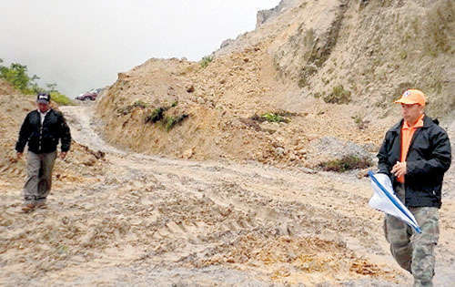 <p>Deslizamiento. Derrumbe del cerro en La Mesa. </p>