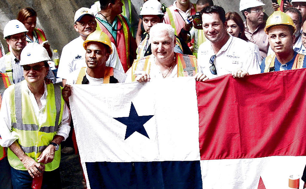 Honor. José y Carlos, operadores de Carolina.(Víctor Arosemena)