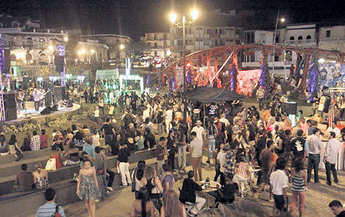 <p>Formato. Feria para quienes no pudieron ir al interior.</p>