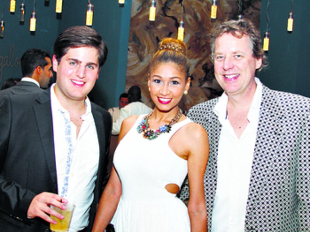 3. Stefano Mena, Sara Salas y Gene Geiger.