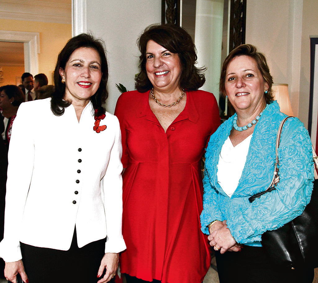 Vilma de Arias, Pilar de Alemán y Elisa de Lewis.()
