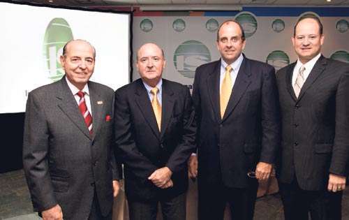 <p>v Roy Icaza, Guillermo De Roux, Alonso Arias y Eduardo Tejeira. </p>
