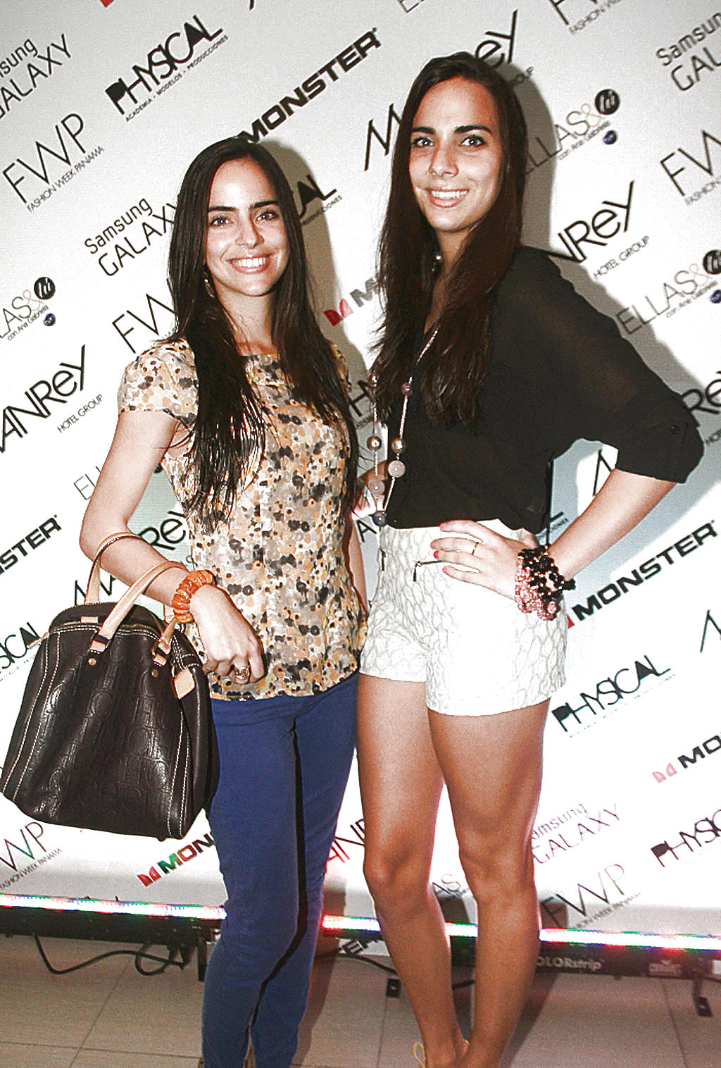 Alice Bueno y Alessandra Bueno.()
