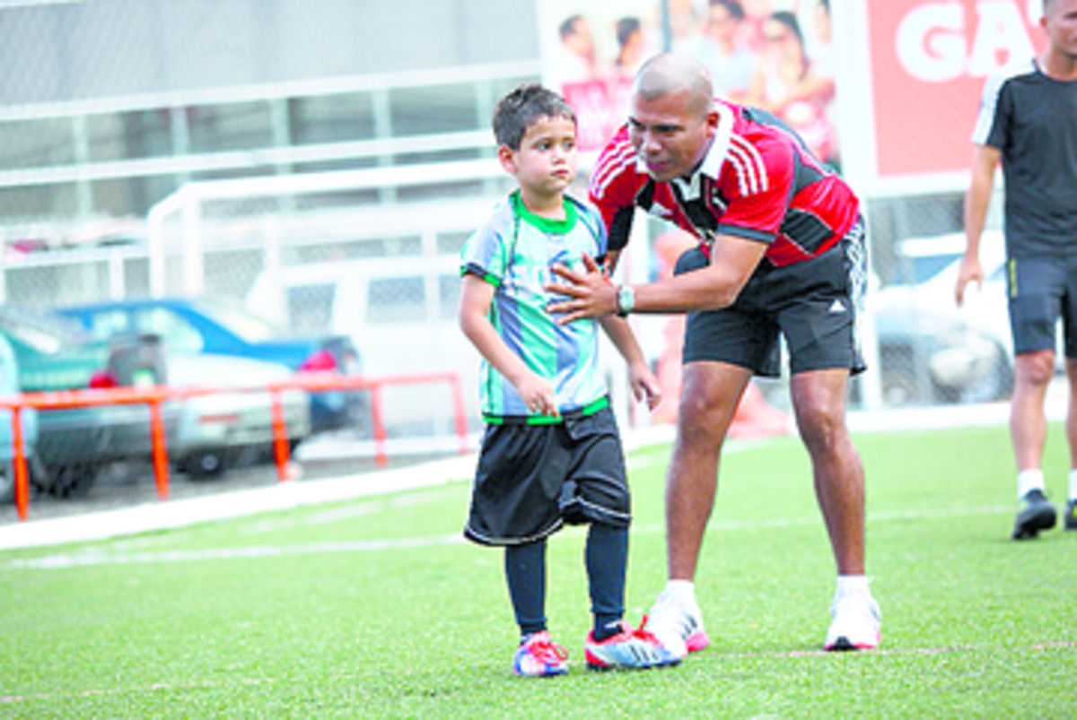 Es muy atento al momento de recibir instrucciones.(Anayansi Gamez)