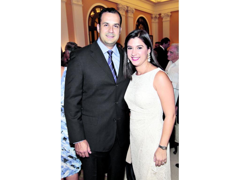 8. Juan Manuel Suárez y Denise de Suárez.