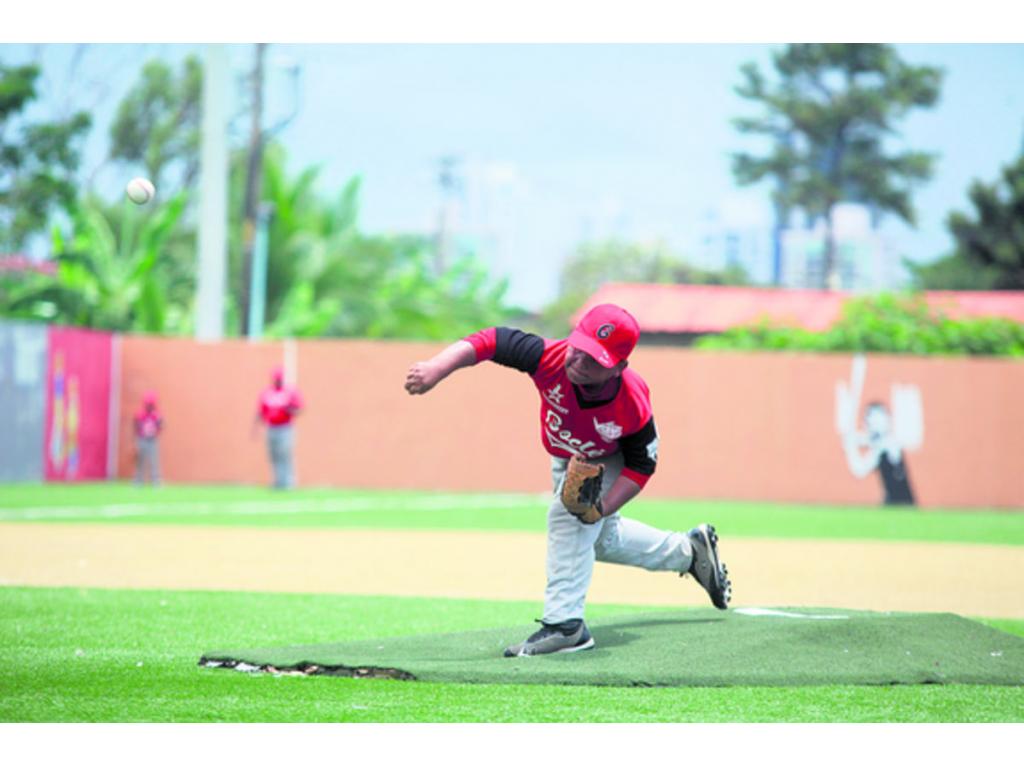 Alex Vargas fue elegido el Jugador Más Valioso del torneo, luego ser una de las bujías de los nuevos campeones. El corpulento jugador lanza y batea con poder para todas la bandas.