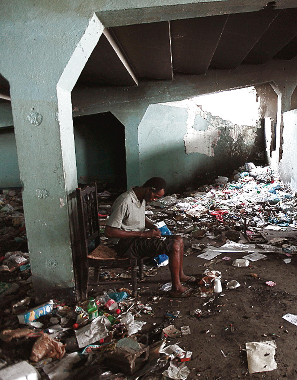 Refugio. Algunos lo usan como vivienda.(Noriel Gutiérrez)