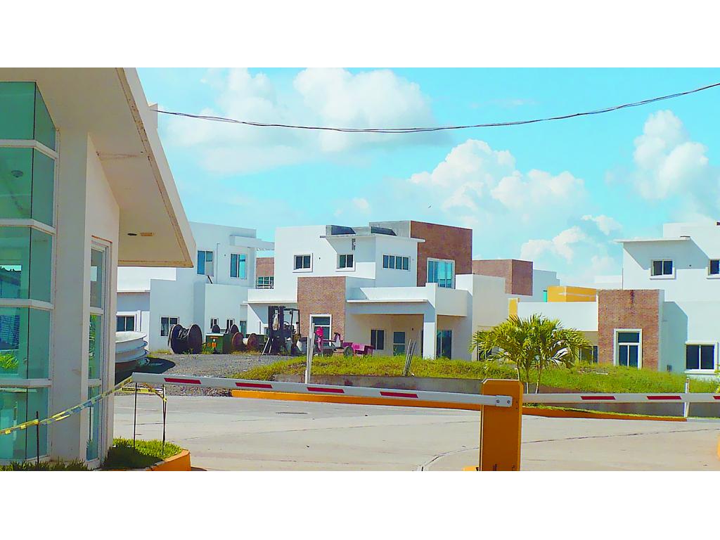 Costosos. También existen proyectos como Like Village.()