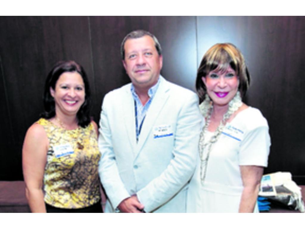 2. Berta Lange, Marcelo Rodríguez y Pinky Van Der Hans.