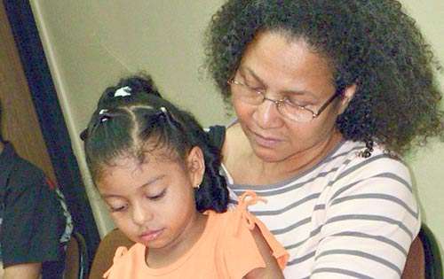 <p>Embebida en la lectura.</p>