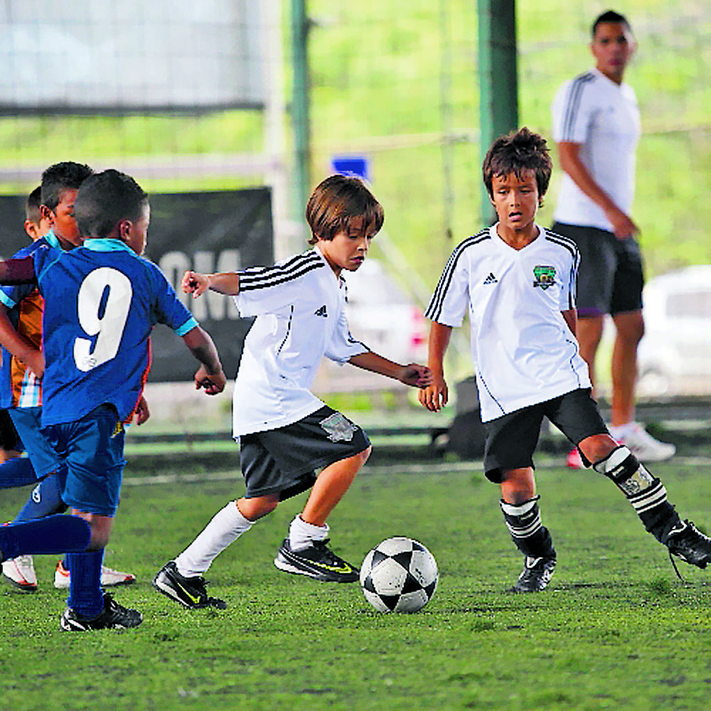 El equipo sub-9 de la academia Gol de oro.()