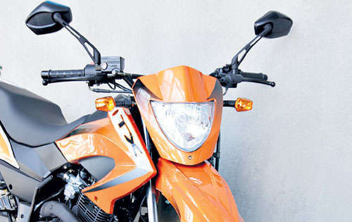 <p>Motor: 4 Tiempos</p>