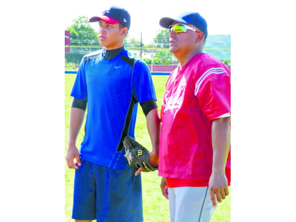 González junto a Nicolás Miranda, uno de sus estelares.(José Vásquez)
