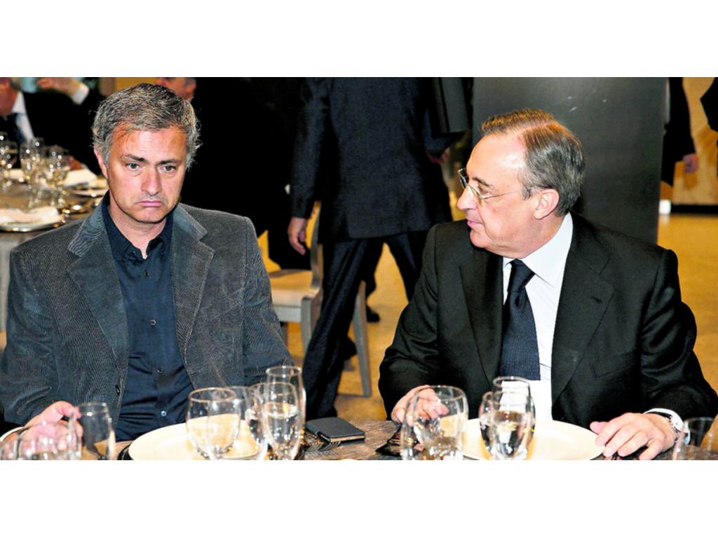 José Mourinho en su paso por el Real Madrid fue un técnico que no se guardaba nada a la hora de dar declaraciones. El portugués, en su momento, abrió varios frentes de guerra al mismo tiempo.(EFE)