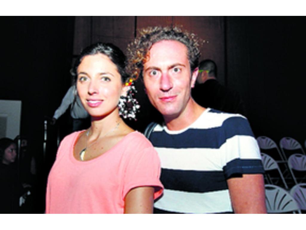 2. Karen Daccarett y Francisco Lea.