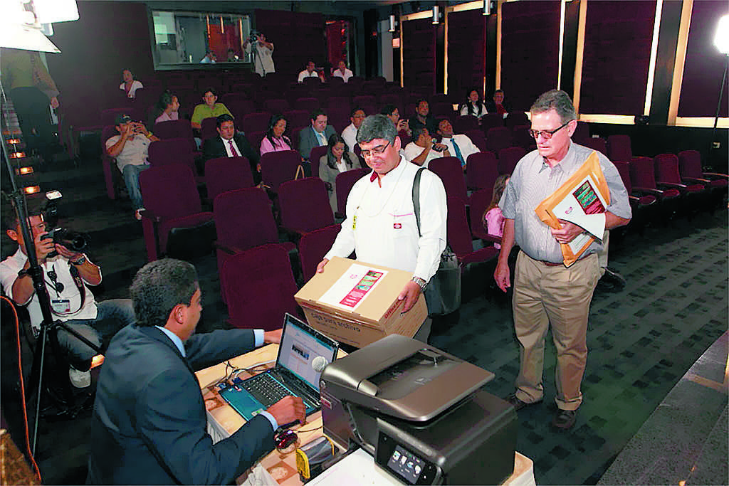 Oferta. Empresa Meco cuando entregó su documentación.(Cortesía )
