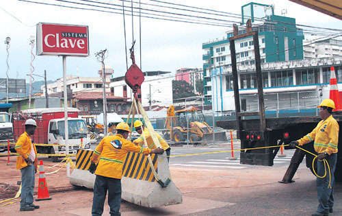<p>Cortes. Los trabajos complicaron el tráfico en 4 puntos.</p>