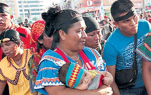 <p>En las protestas hubo hasta niños.</p>