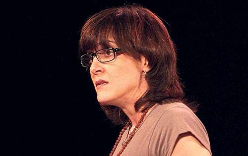 <p>Productora. Margarita de la Rosa (Carmen Julia Acevedo). </p>